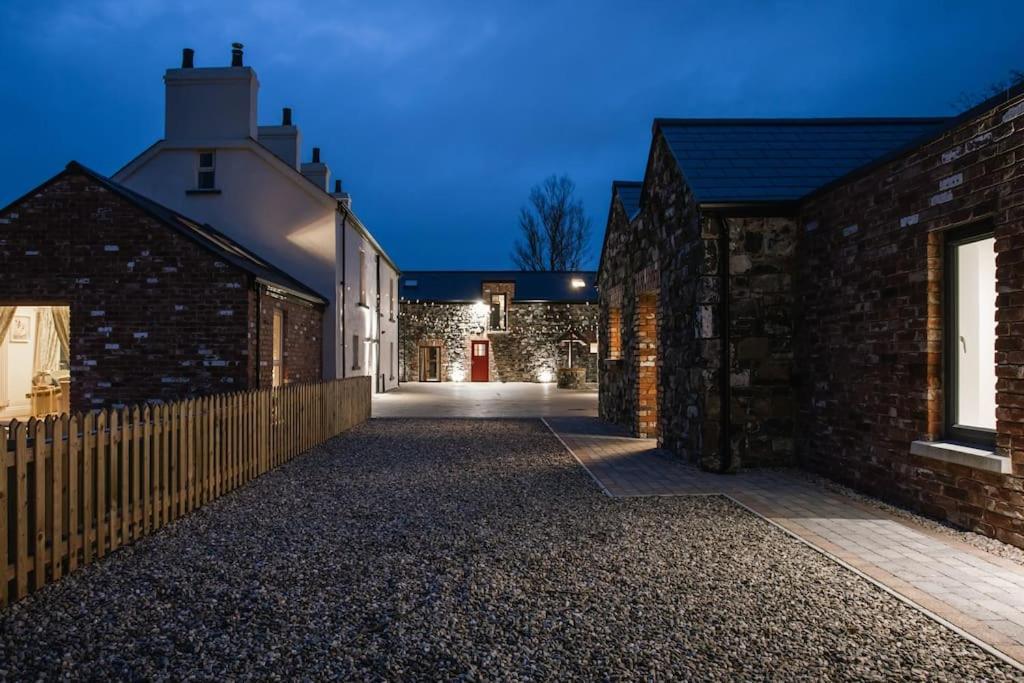 The Byre At Corrstown Village Портръш Екстериор снимка